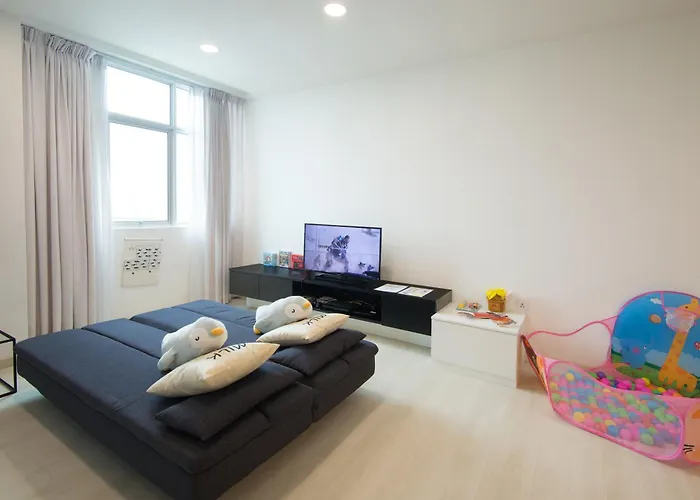 Straits Garden Suites By The Homestay Helper
