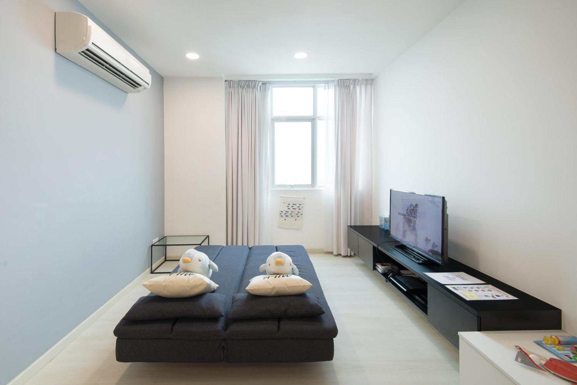 Apartment Straits Garden By The Helper George Town